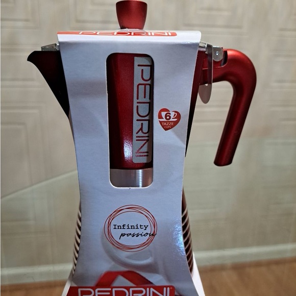 - Brand New Beautiful Pedrini Coffe Maker . - Picture 9 of 10